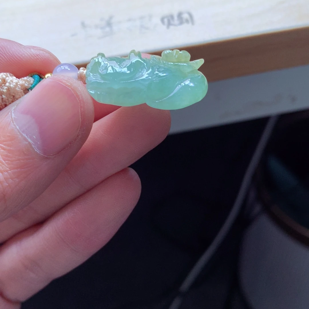 翡翠颈饰未镶嵌吊坠