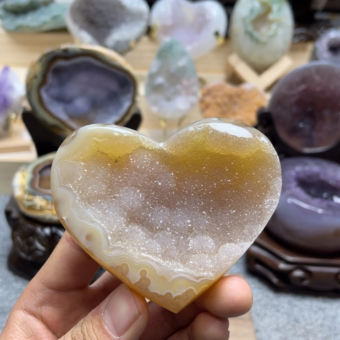 水晶大型摆件未镶嵌明****盒