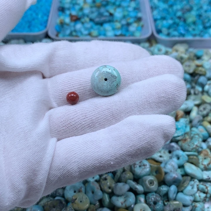 南红玛瑙未镶嵌珠宝奇石