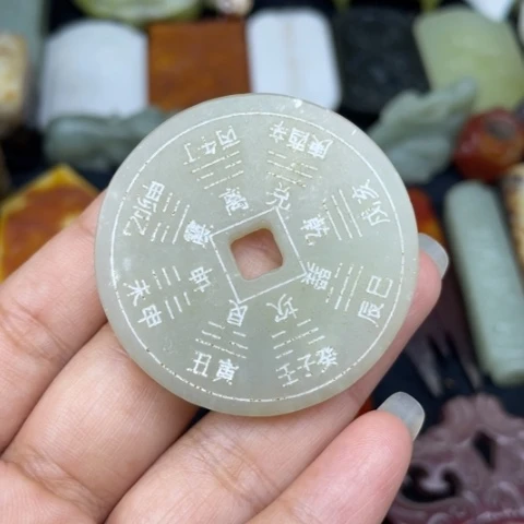 蛇纹石玉未镶嵌颈饰6