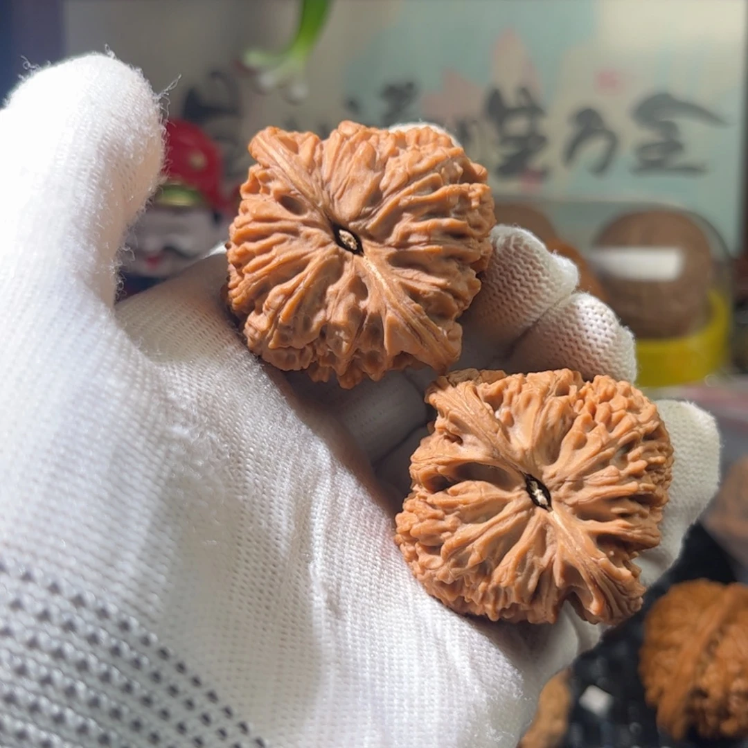 平***)文玩核桃吊坠南疆石