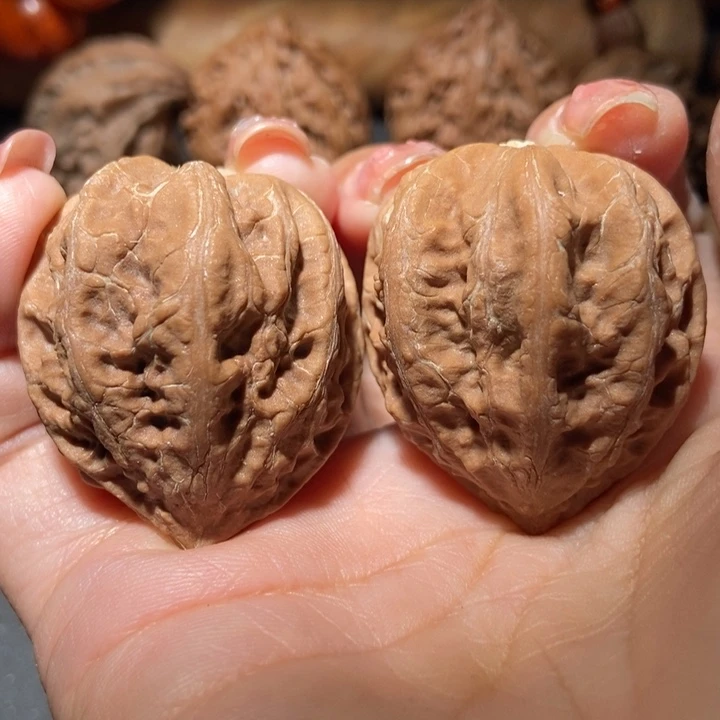 把件文玩核桃东北楸子小雪233