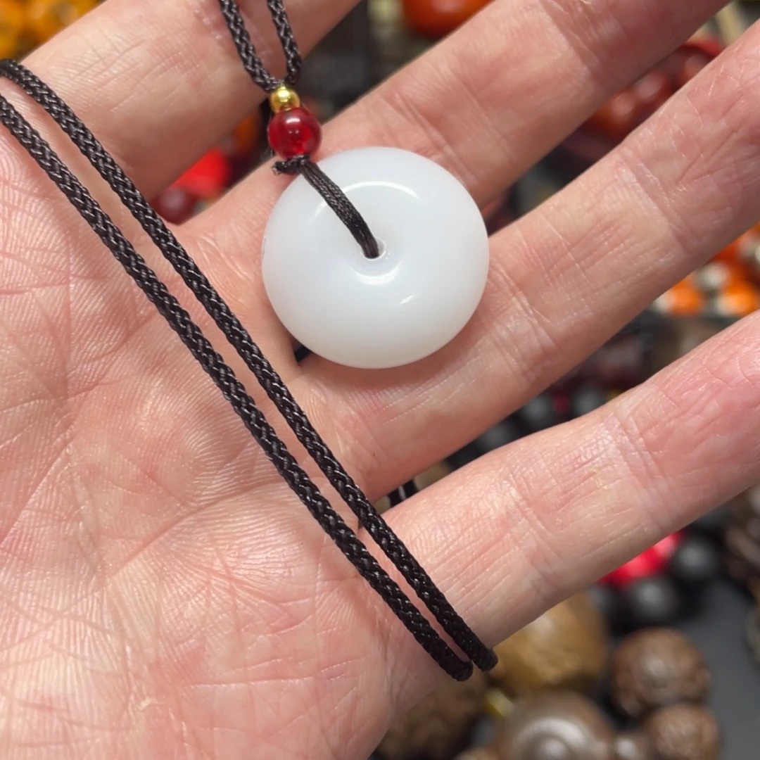 和田玉1未镶嵌好物推荐如图所示