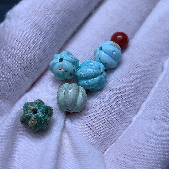 南红玛瑙未镶嵌珠宝奇石