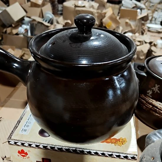 摆件盘子碗茶壶啥都有