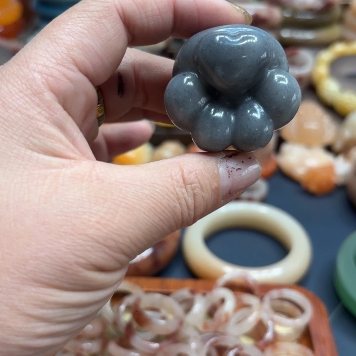 石英岩玉合金颈饰