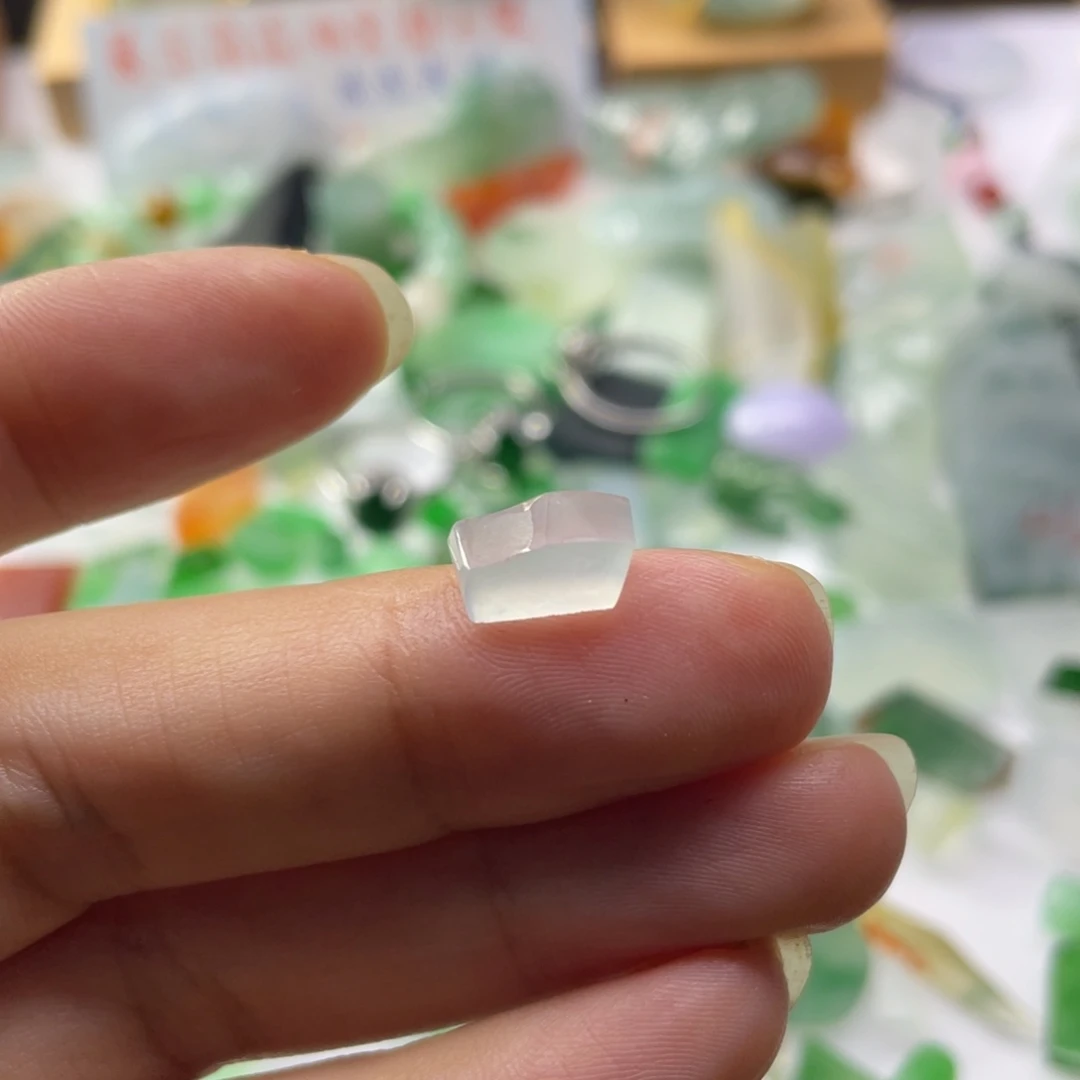 定制翡翠未镶嵌天然缅甸翡翠