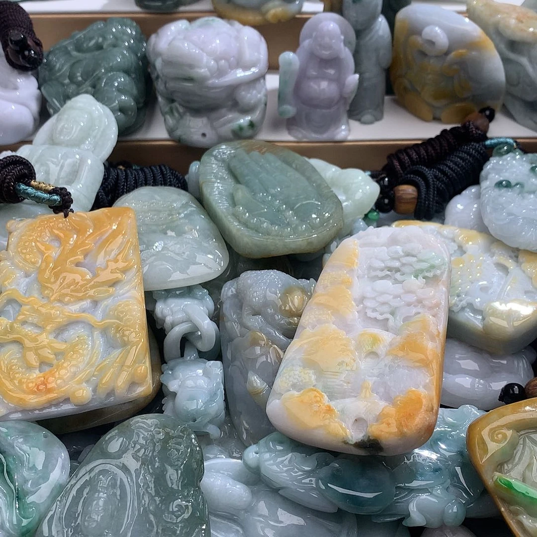 吊坠(不含链)未镶嵌翡翠