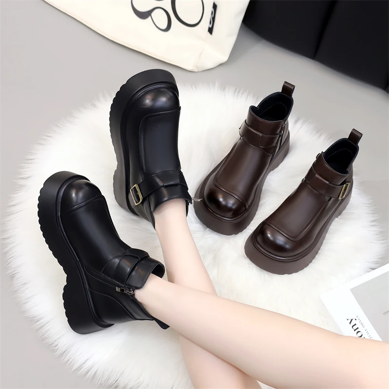 欧货韩版厚底加绒短靴女2025秋冬新款防寒保暖显瘦软底圆头马丁靴