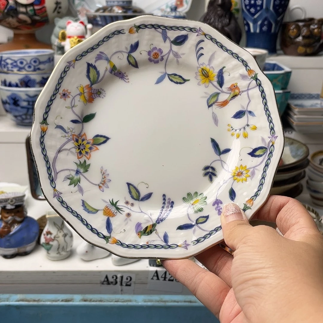 瓷片神****爱哈哈哈我要看的时候他