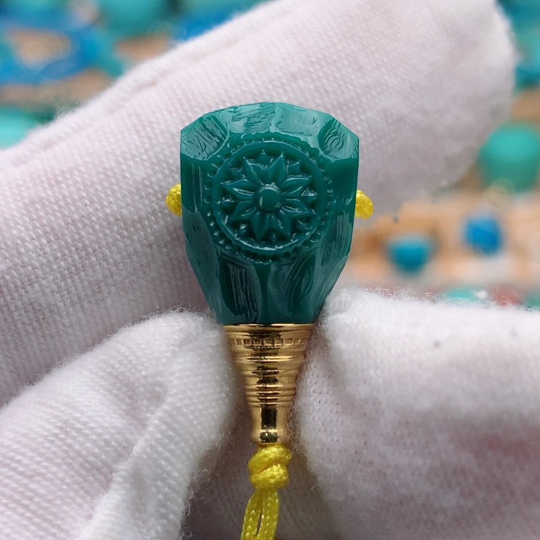 18K金镶嵌绿松石珠宝奇石