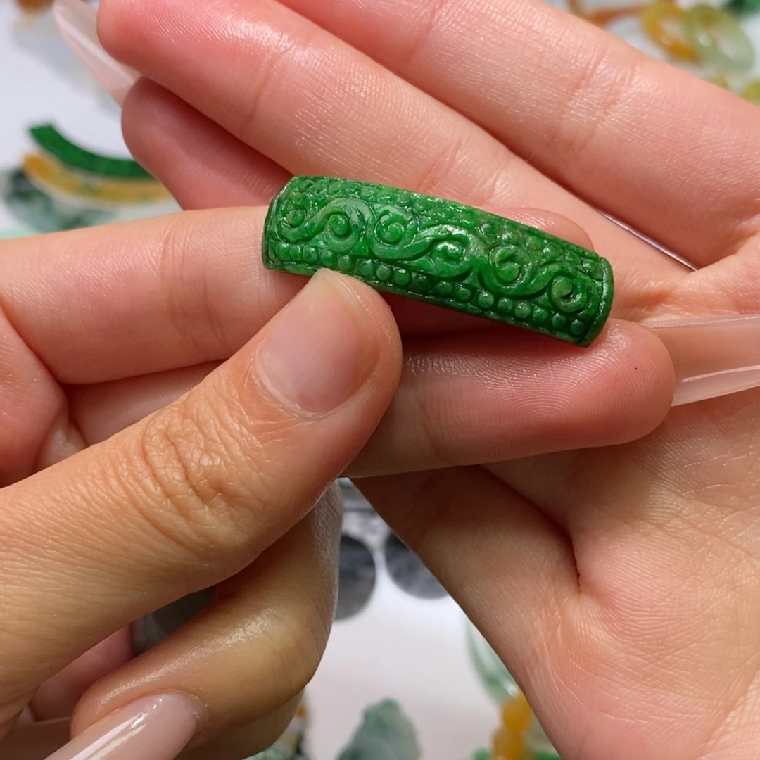 0***0定制翡翠未镶嵌手牌