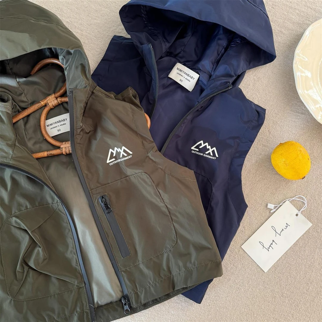 儿童外套2025春秋男女童日系潮牌连帽登山马甲中小童宝宝背心坎肩