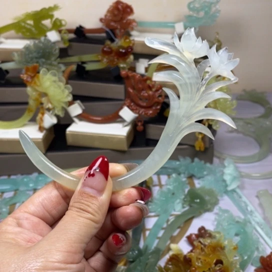 蛇纹石玉发饰未镶嵌荣*