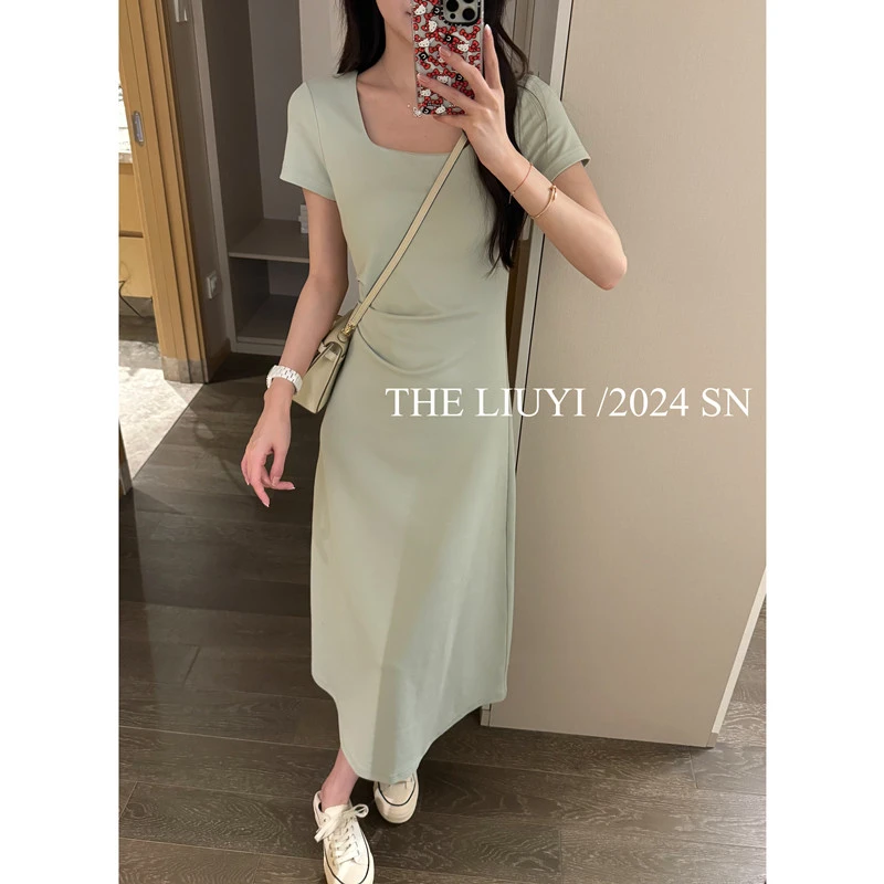 【LIUYI】女神裙~夏季显瘦短袖带胸垫T恤裙46051