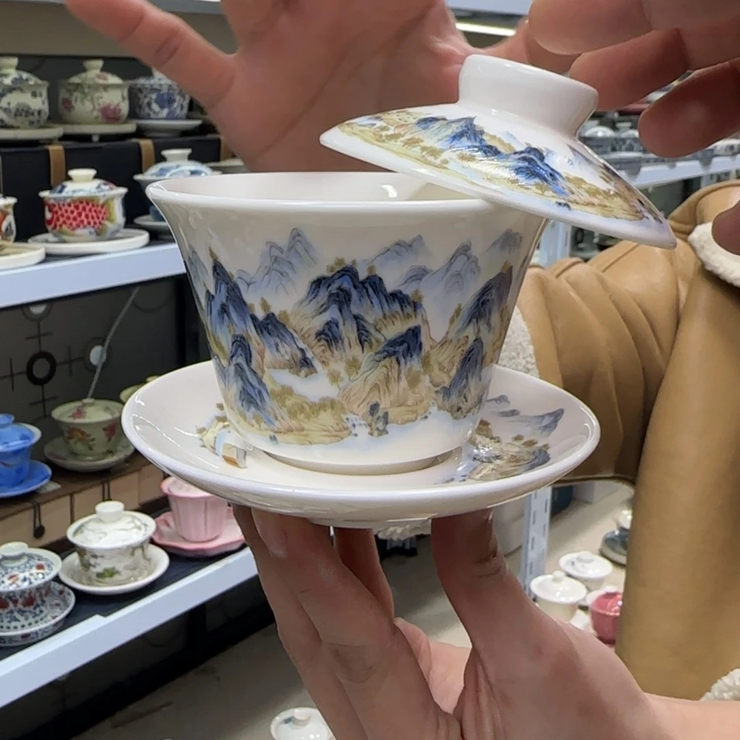 高温下的高温天气使人心情愉悦