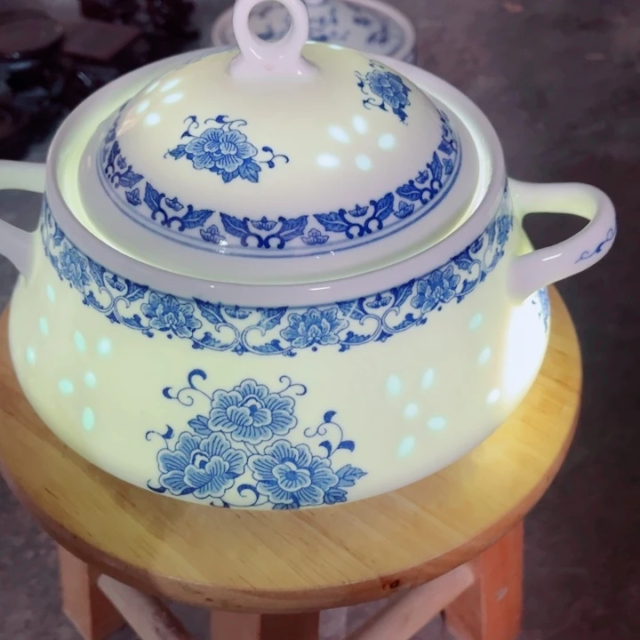 青花玲珑牡丹花品锅