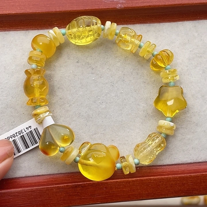 琥珀未镶嵌吊坠(赠链)