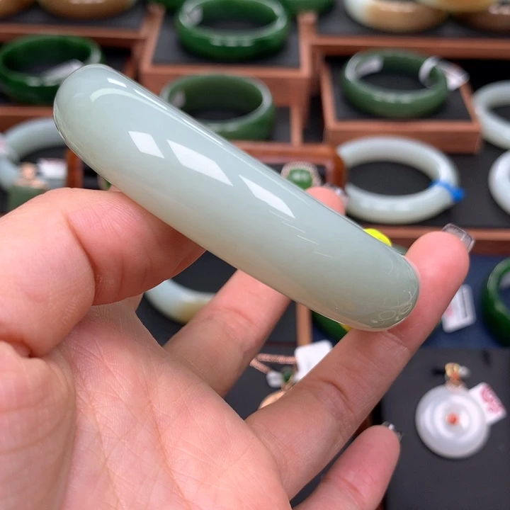 和田玉手镯6061圈口未镶嵌