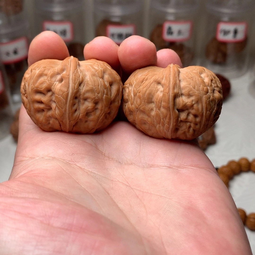 文玩核桃把件元宝