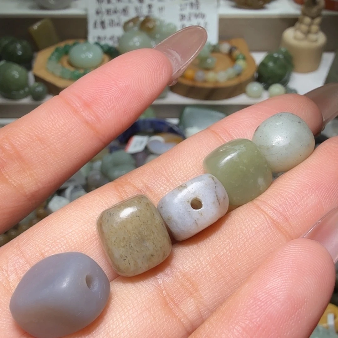 和田玉未镶嵌珠宝奇石