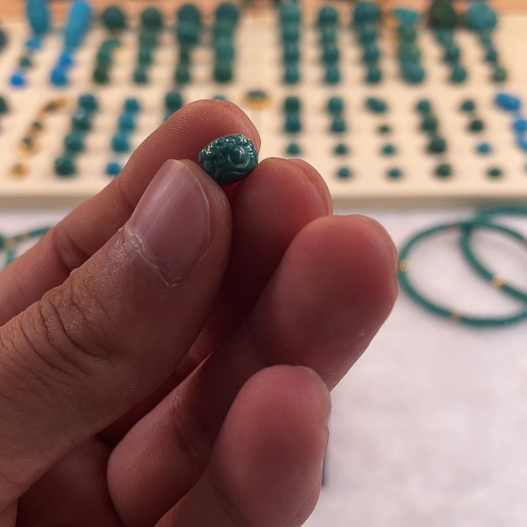 绿松石未镶嵌耳饰