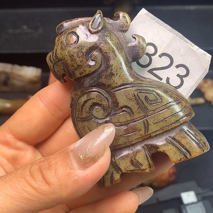 华***峰和田玉未镶嵌颈饰