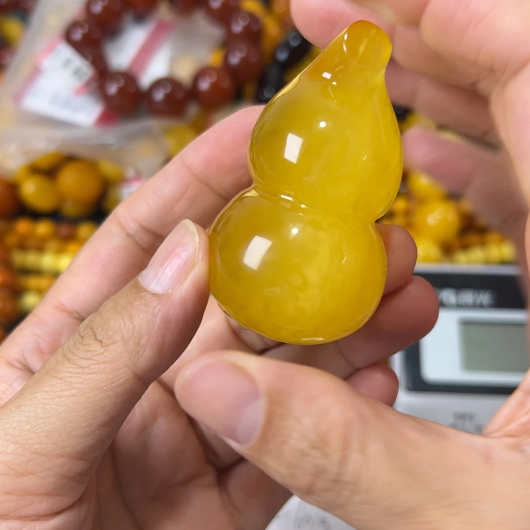 未镶嵌琥珀珠宝奇石442
