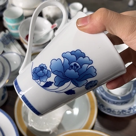 其他瓷马克杯一个陶瓷