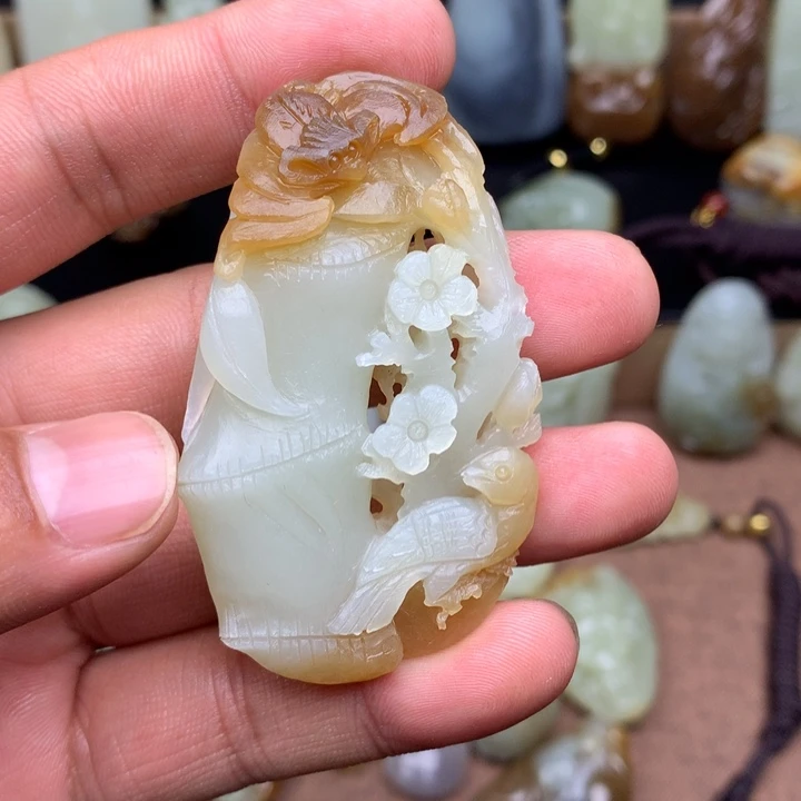 和田玉（糖玉）未镶嵌颈饰