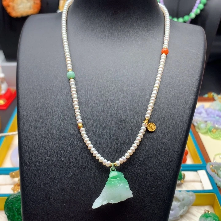 翡翠颈饰未镶嵌翡翠鱼