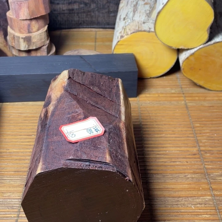 蒹***酒赞比亚血檀圆木料