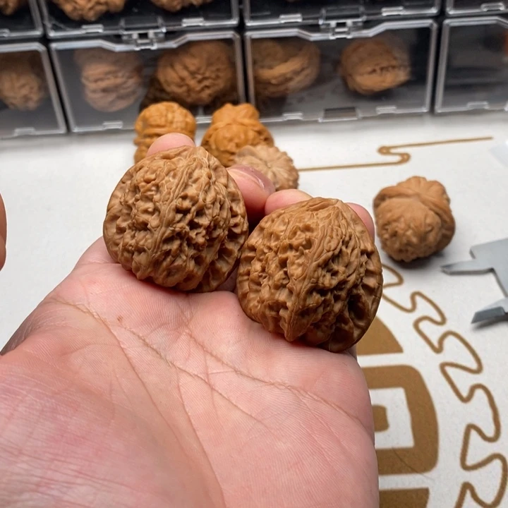 木质类40尺寸全品红皮三角白