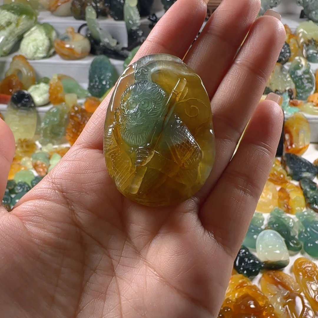 蛇纹石玉颈饰未镶嵌鹤**元