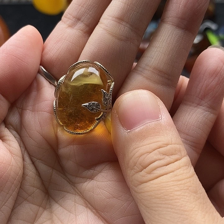 琥珀未镶嵌裸石戒指