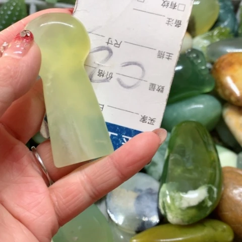 蛇纹石玉手把件未镶嵌