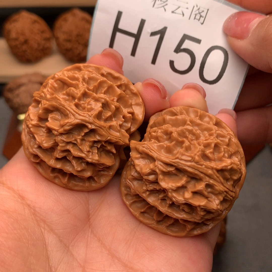 宝***马把件文玩核桃42原桩苹果园
