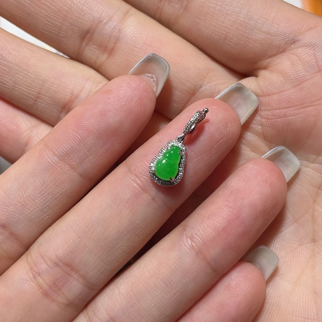 吊坠(不含链)18K金镶嵌翡翠