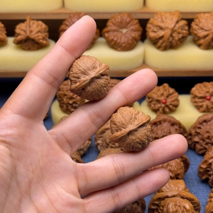 核桃28全品乾隆磨狮子头