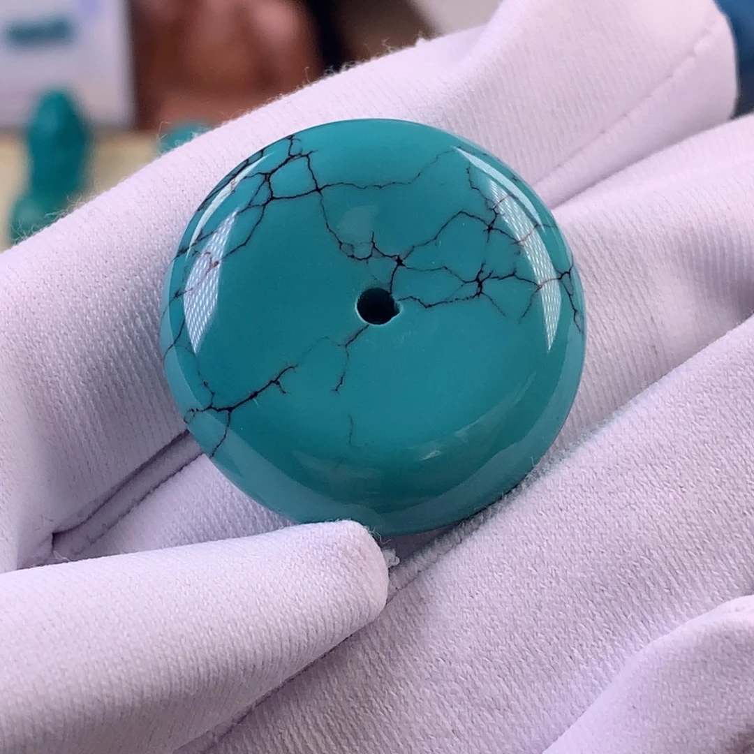 绿松石未镶嵌珠宝奇石27.4x9.9mm