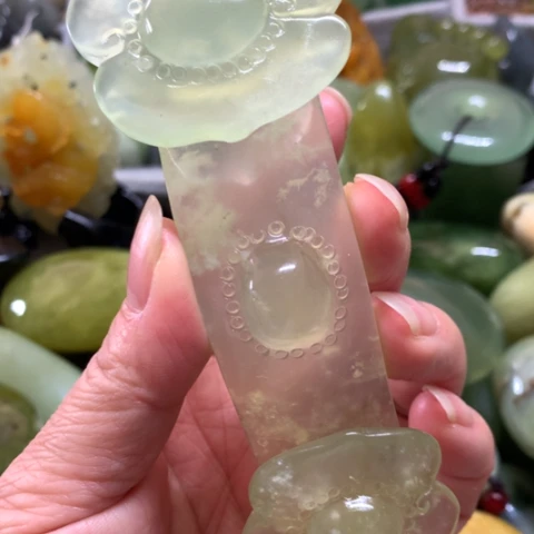 蛇纹石玉未镶嵌手把件
