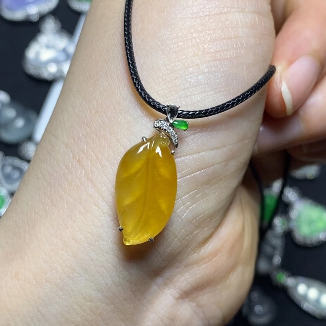 翡翠18K金镶嵌吊坠(不含链)叶子