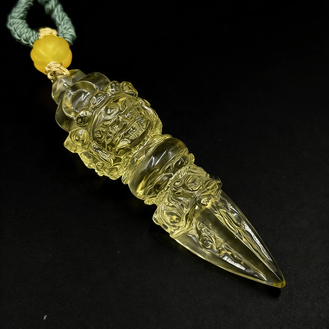 旧藏 黄水晶三面金刚橛挂件