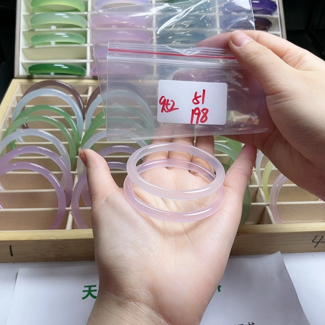 【闪购商品】玛瑙/玉髓手镯未镶嵌柠*夕
