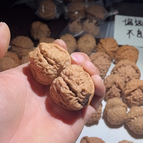 把件文玩核桃哈嘛