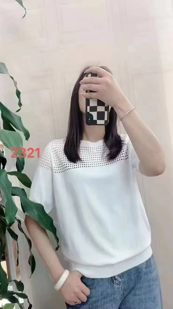 夏季新款时尚透气圆领针织上衣