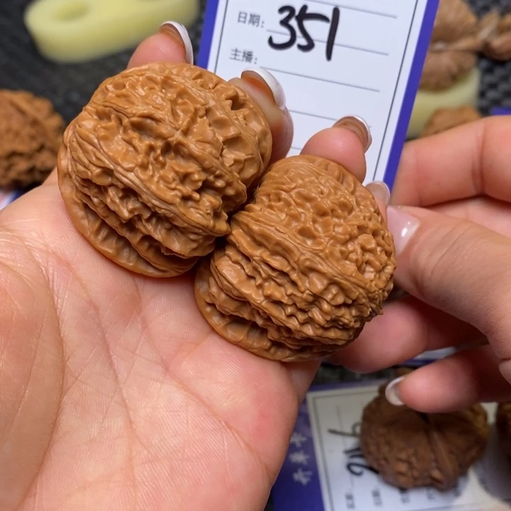 文玩核桃手串351白狮42