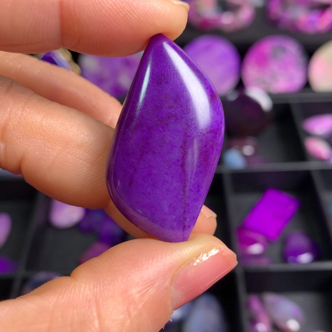 苏纪石（舒俱来）皇家紫裸石未镶嵌