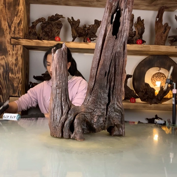 嗷***i天然的云南紫柚木会黄水