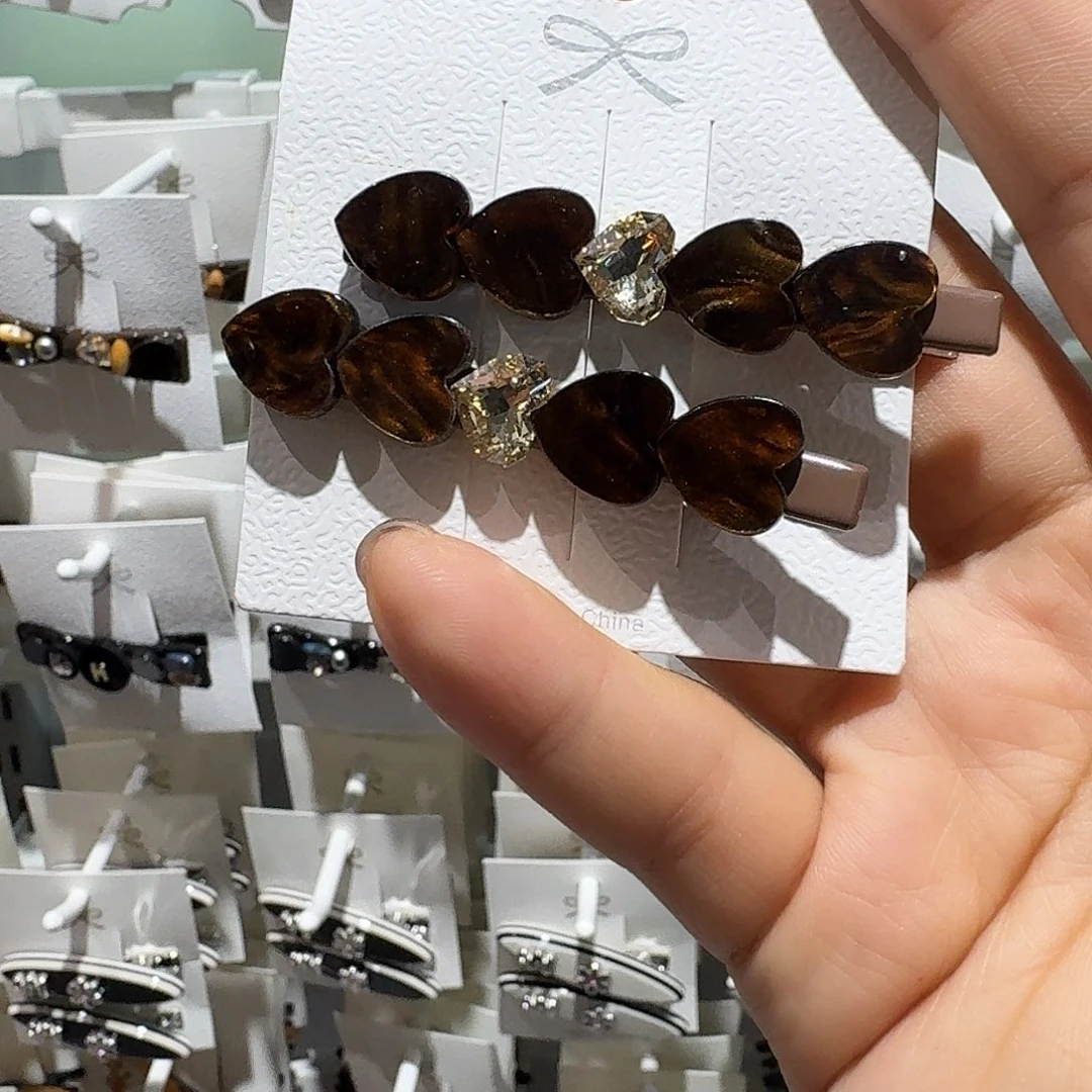 布艺铁合金咖色一剑穿心